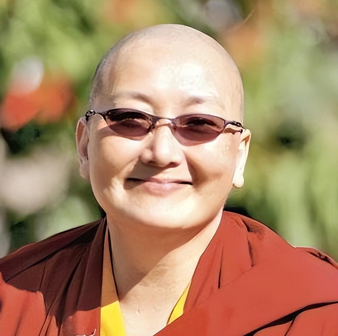 回顾看破红尘的6位女星个个美若天仙红透半边天却出家当了尼姑