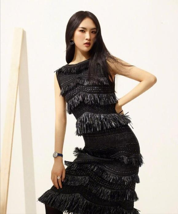 澳门一夜赌王家族c位的奚梦瑶彻底戳穿她的豪门地位