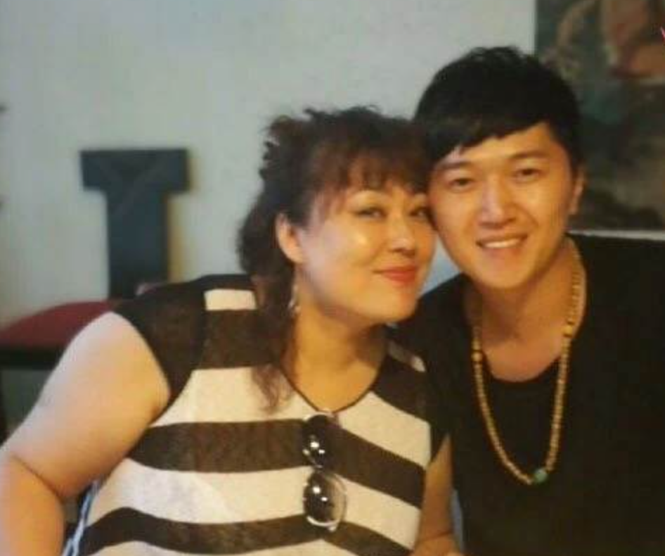 李菁菁三婚嫁小22岁男友被500位导演封杀如今苦尽甘来