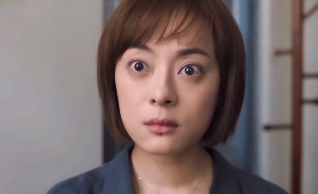 回顾发腮眼睛凸一毛不拔做慈善40岁的孙俪中年危机刚刚开始