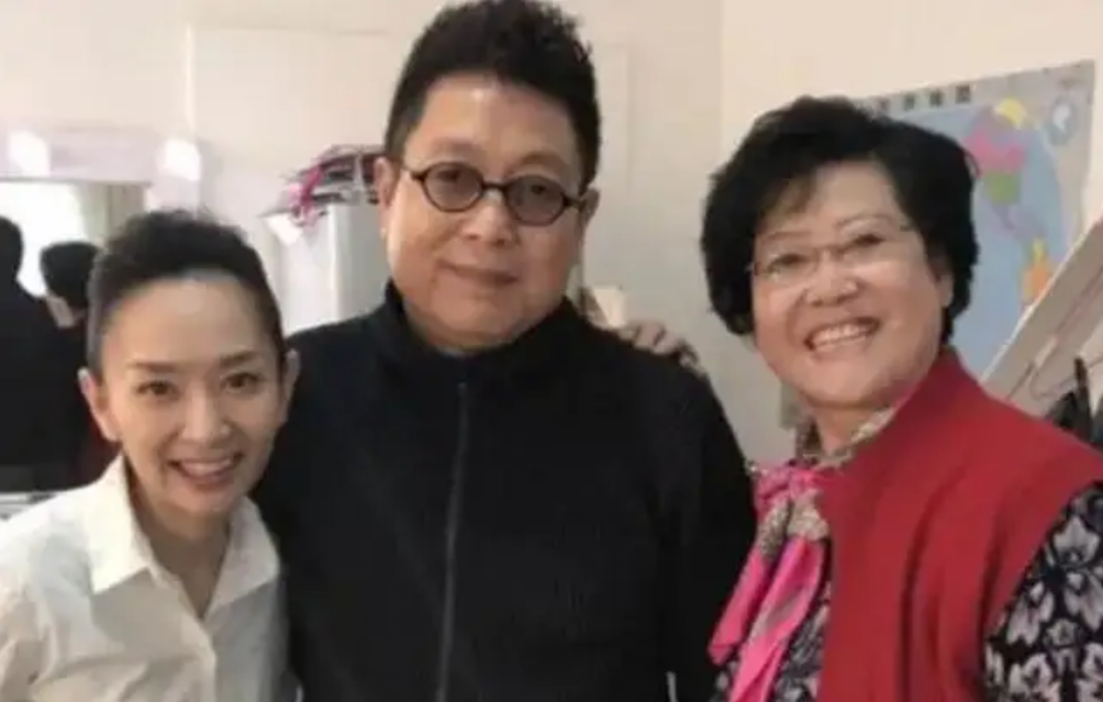 回顾王芳一个人产检带娃一个人做手术却说自己婚姻很幸福