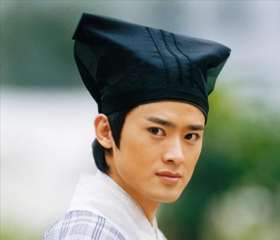 八,任泉"古装美男"