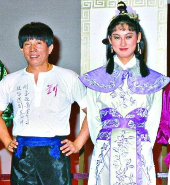 回顾港片红极一时10位武打女星现状有人离世有人63岁还没结婚