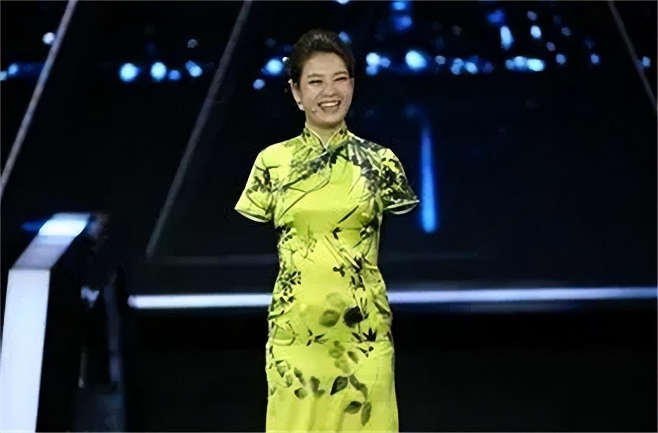 回顾断臂女孩雷庆瑶不幸触电3岁截肢却靠双脚逆袭成公益明星