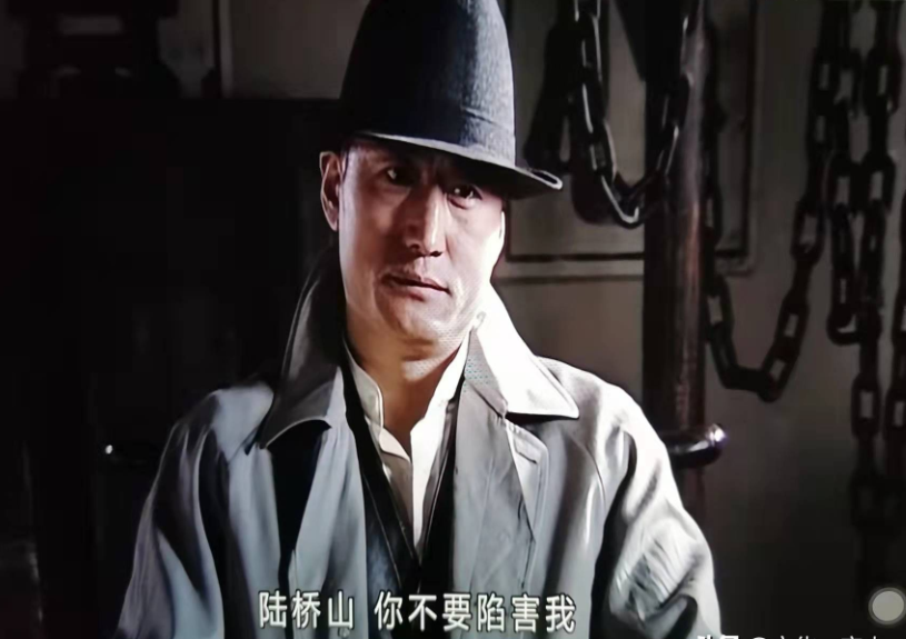 回顾再看潜伏路人逆袭成大明星盛乡出狱变化太大