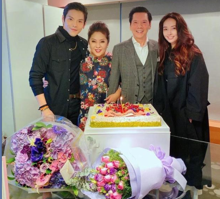 1976年,向华强和丁佩结婚,婚后他们育有一女,她就是向咏恒,但很多人