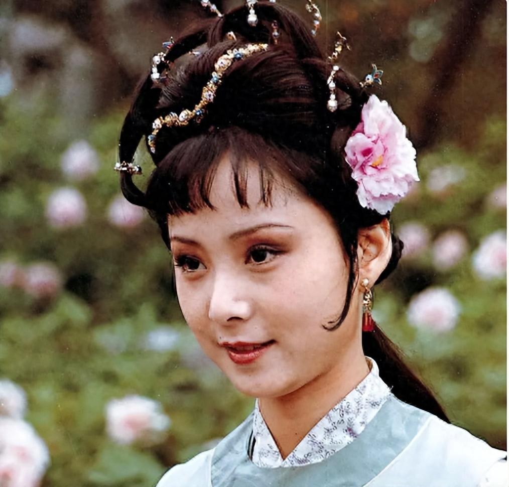 回顾演员安雯我要知道丈夫患癌去世我不会坚持替他还债9年