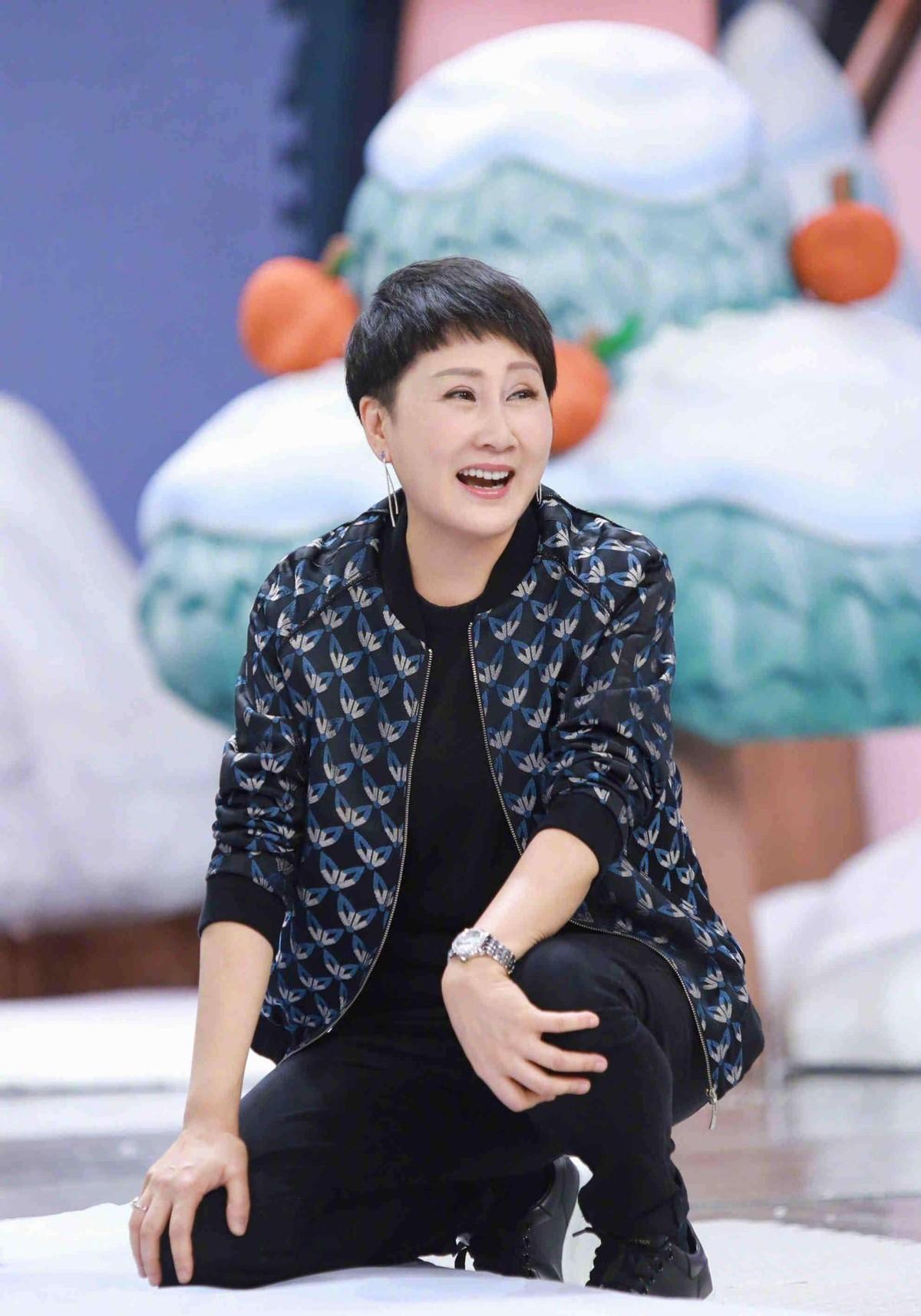 回顾事业巅峰时嫁人将作家丈夫培养成亿万富豪慧芳有多贤惠