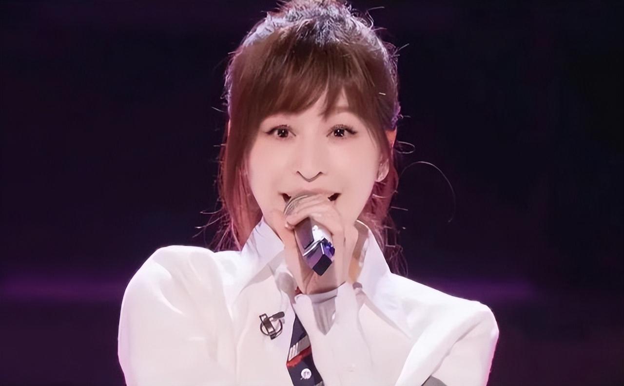 回顾娱圈6大过气女星王心凌演唱会没观众何洁卑微求业遭无视