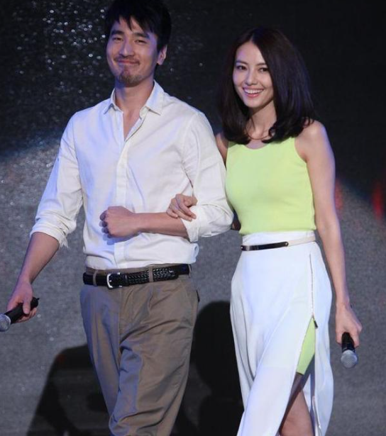 别看如今的郝蕾似不修边幅当年的她漂亮到高圆圆都被比下去