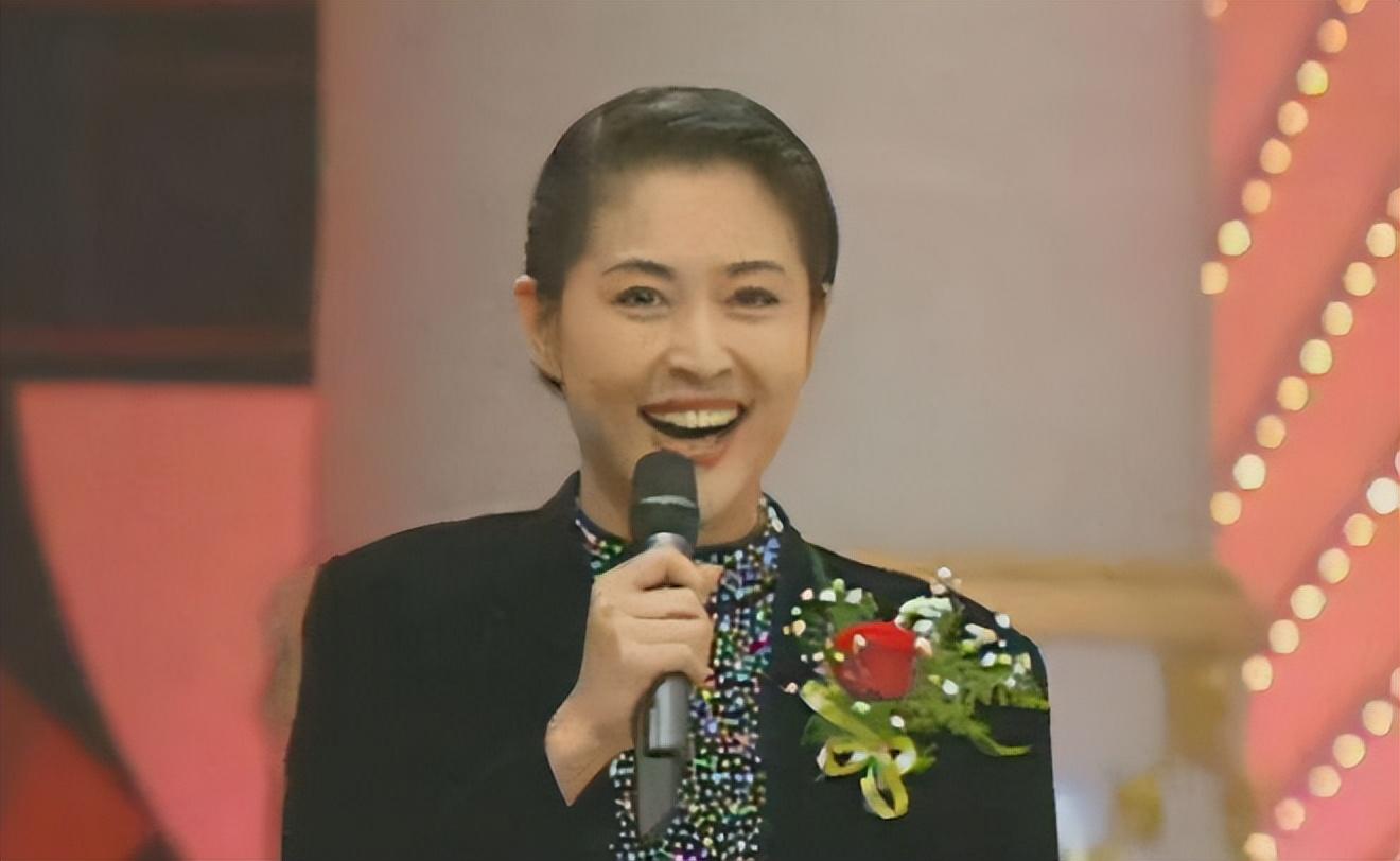 意外成为央视主持