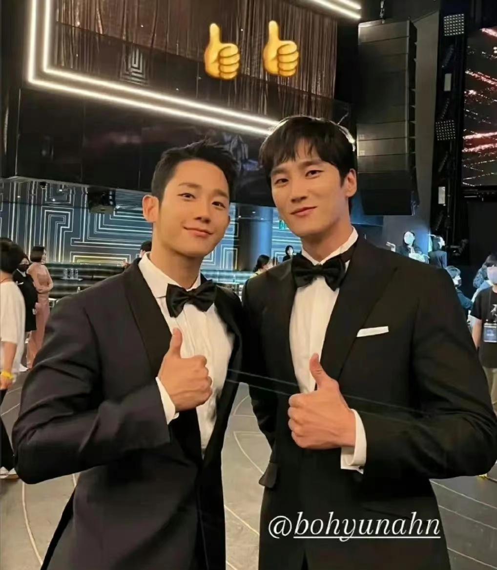 并送出祝福,还有韩媒去采访了丁海寅,这次恋情公开,cp粉梦碎的同时