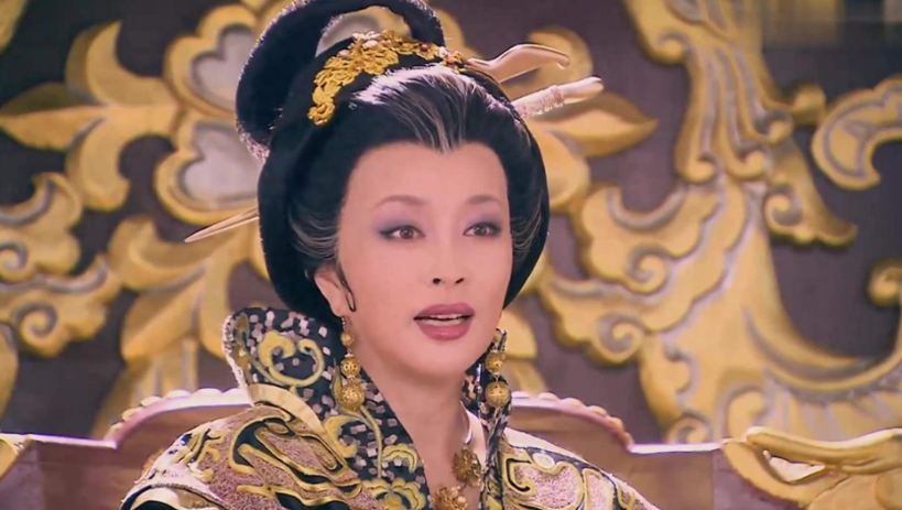 同样演过"武则天"的刘晓庆也避免不了尼姑这个角色.