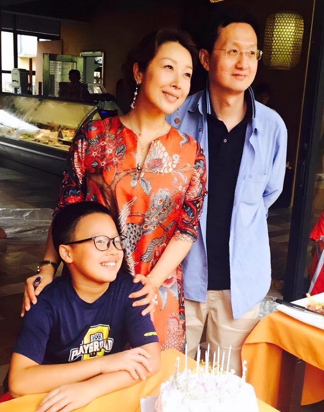 孙悦嫁大9岁二婚富豪生冠军儿子如今的她证明李健没说错