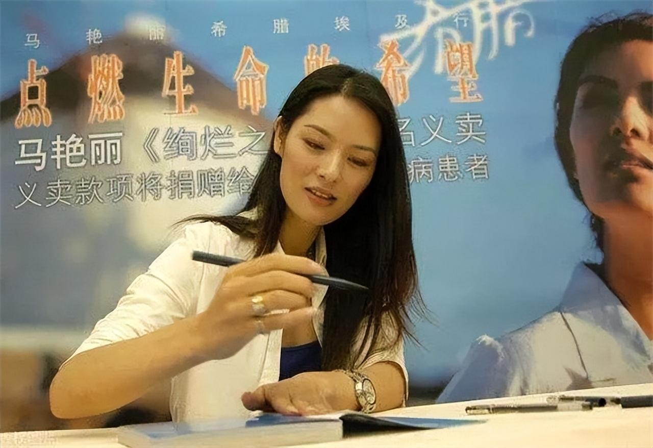 回顾郎昆春晚总导演出轨舞蹈演员52岁患脑瘤抛弃瘫痪小三