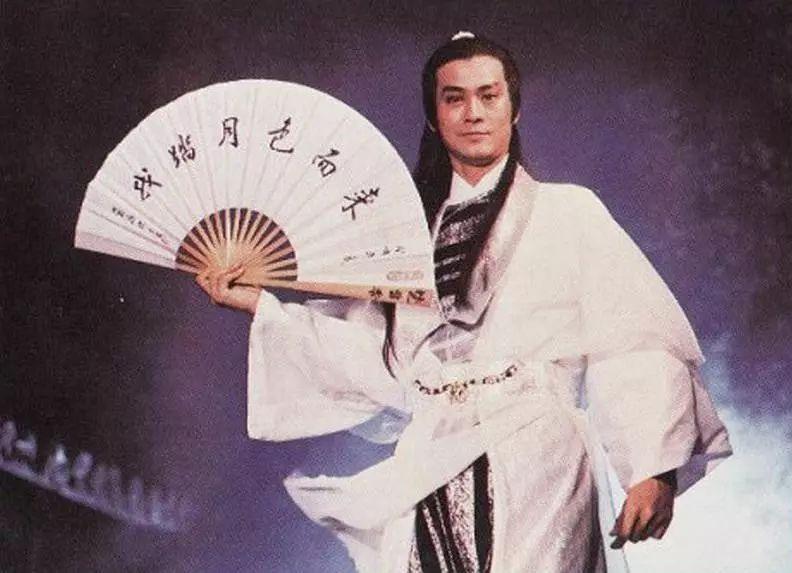 十,郑少秋风度翩翩