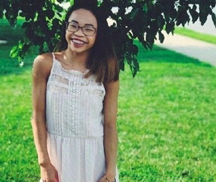 回顾中国2岁弃婴被收养美国养母把她养成冠军称不会回国寻亲