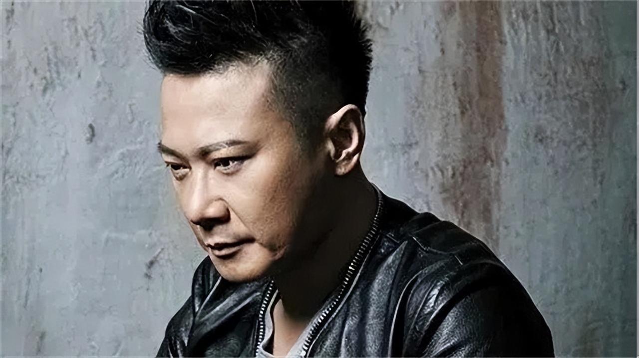 回顾钱嘉乐被誉为武替天花板迎娶小10岁富家女今成人生赢家