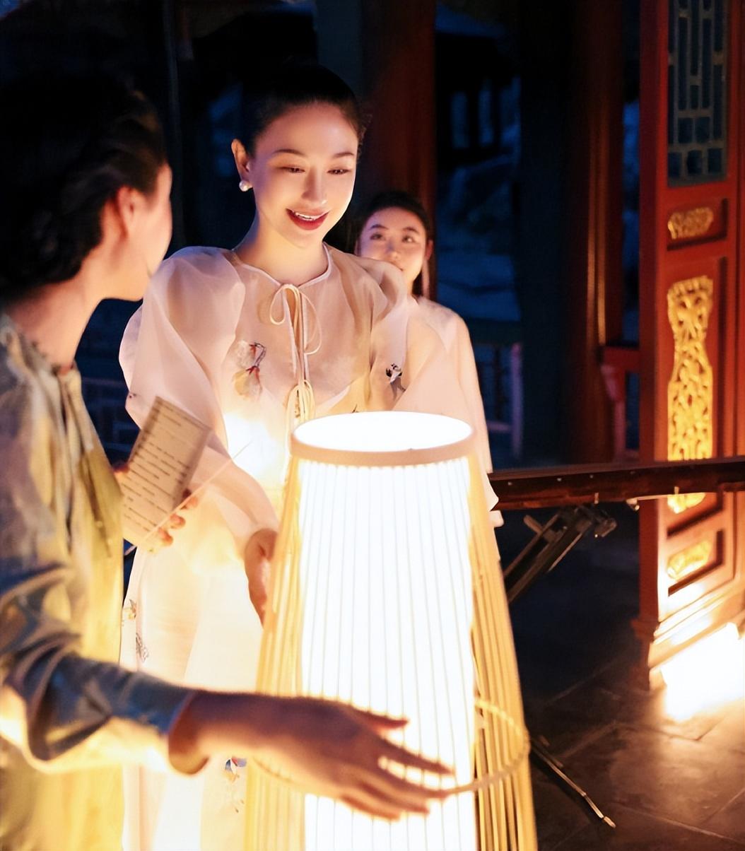 他比妻子兰玉年龄大了14岁.两人是妥妥的"真爱".