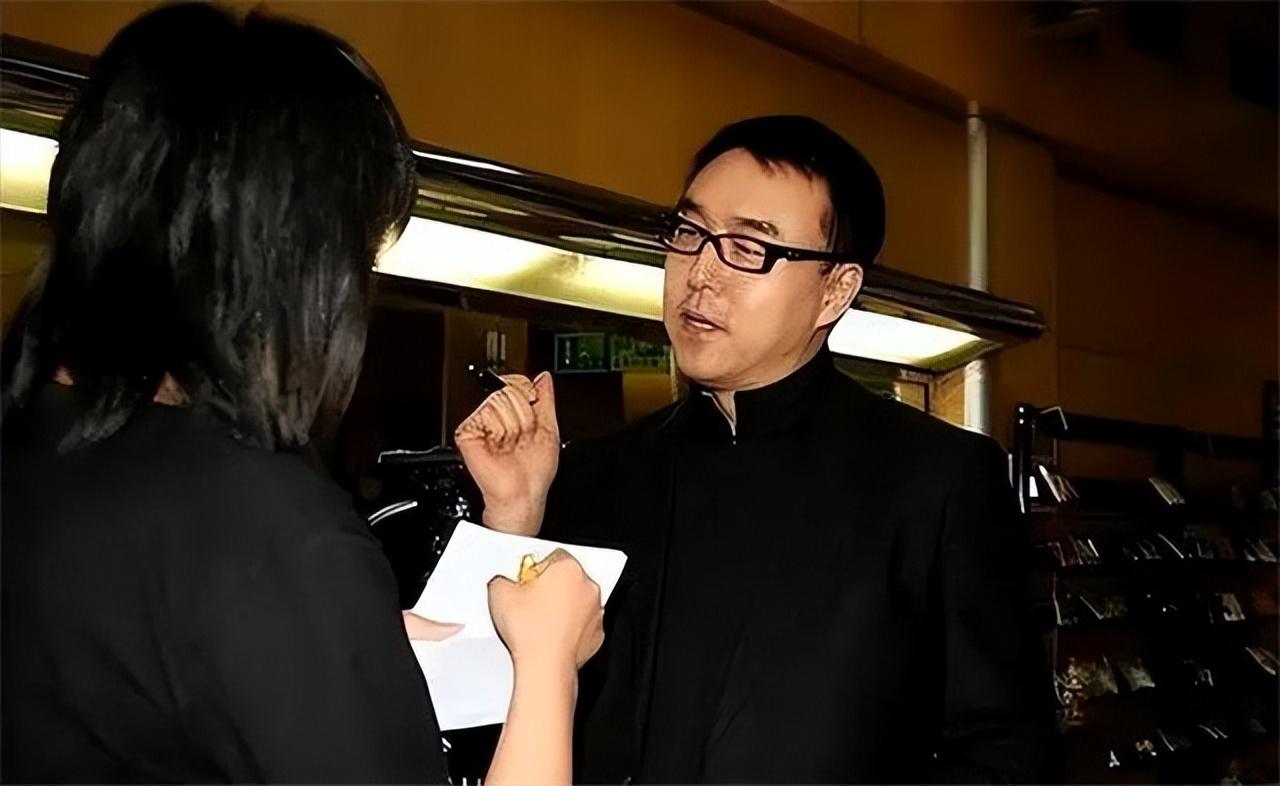 回顾郎昆春晚总导演出轨舞蹈演员52岁患脑瘤抛弃瘫痪小三