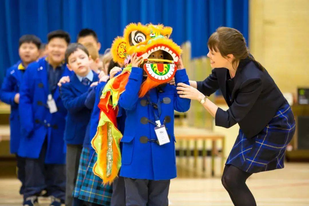 从学术表现到身心健康,华兰萨顿为学子开启独特的个性化教育之旅