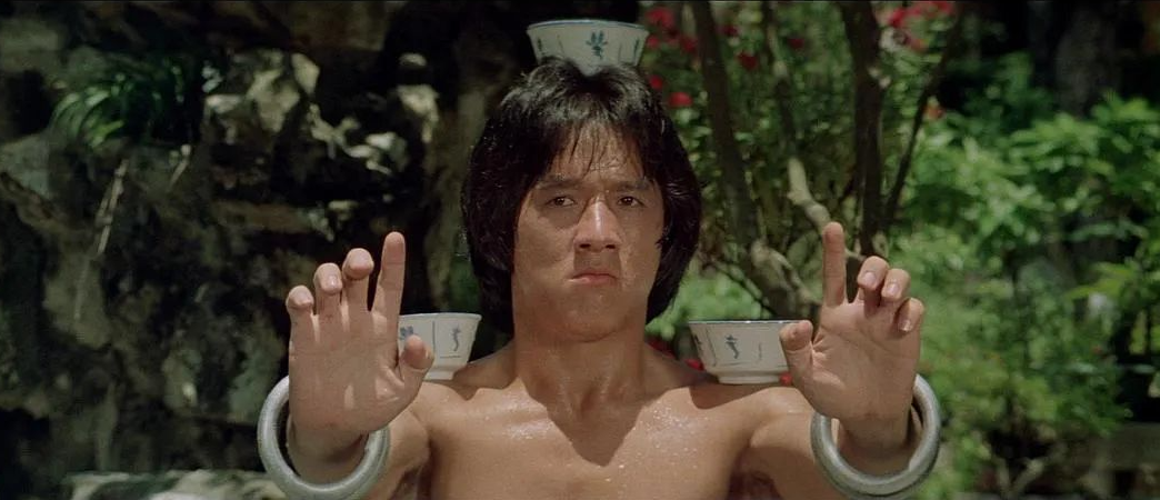 成龙断崖式衰老白发苍苍尽显老态网友泪目我不能接受