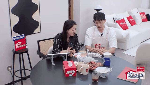 四年无戏可拍他竟以吃软饭为生却为何仍受到众人的高度赞扬