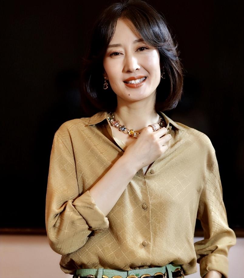 回顾这七位痣美人李建群柔情似水沈傲君楚楚动人