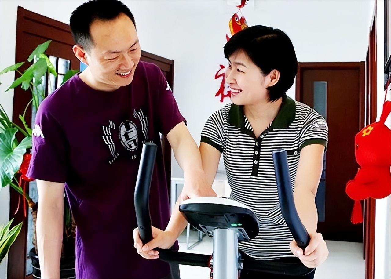 回顾航天刘洋丈夫才貌双全曾对妻子撒谎妻子却不怪他