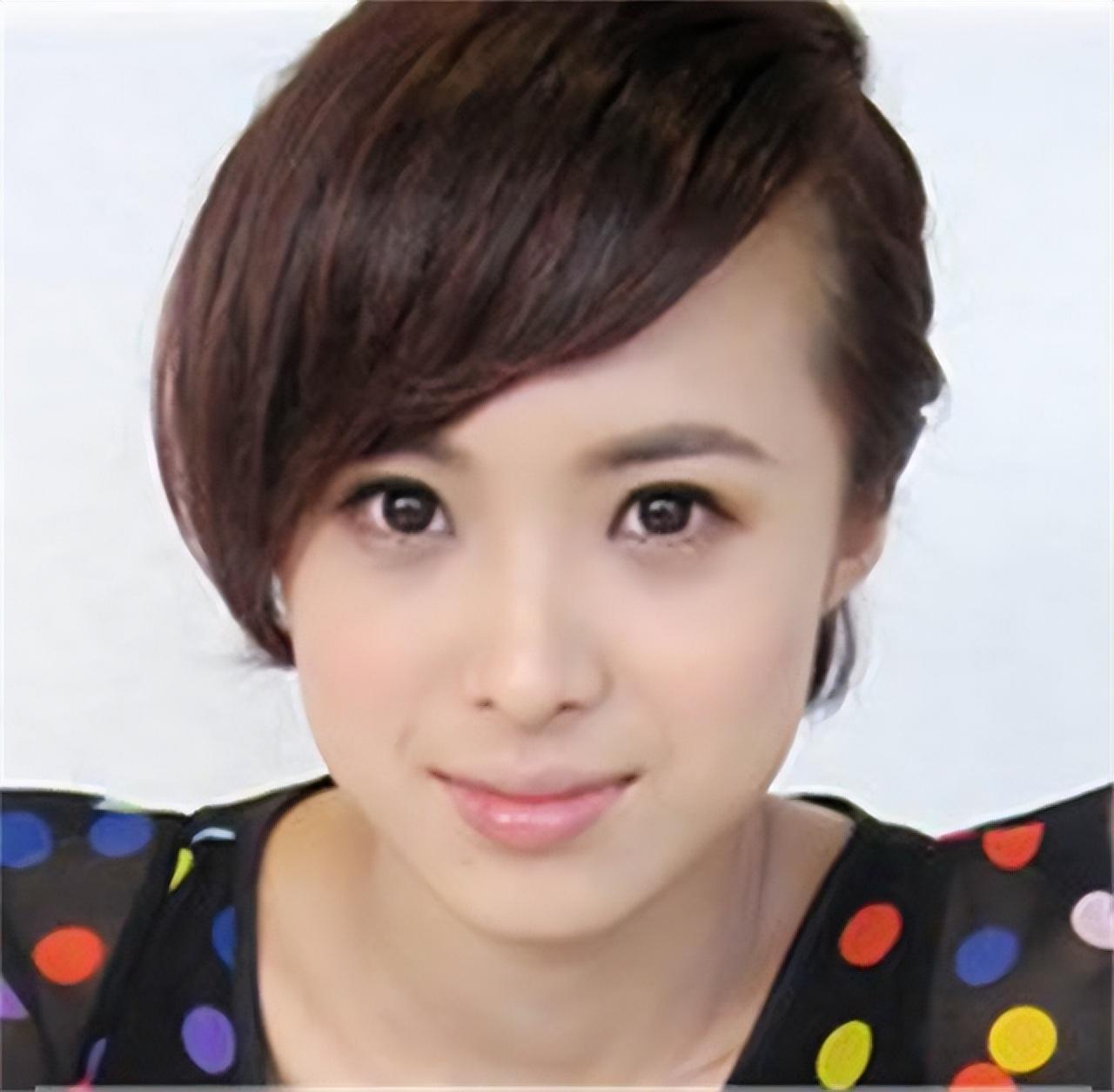 回顾王萌萌08年奥运礼仪小姐嫁42岁主持人丈夫患病不离不弃