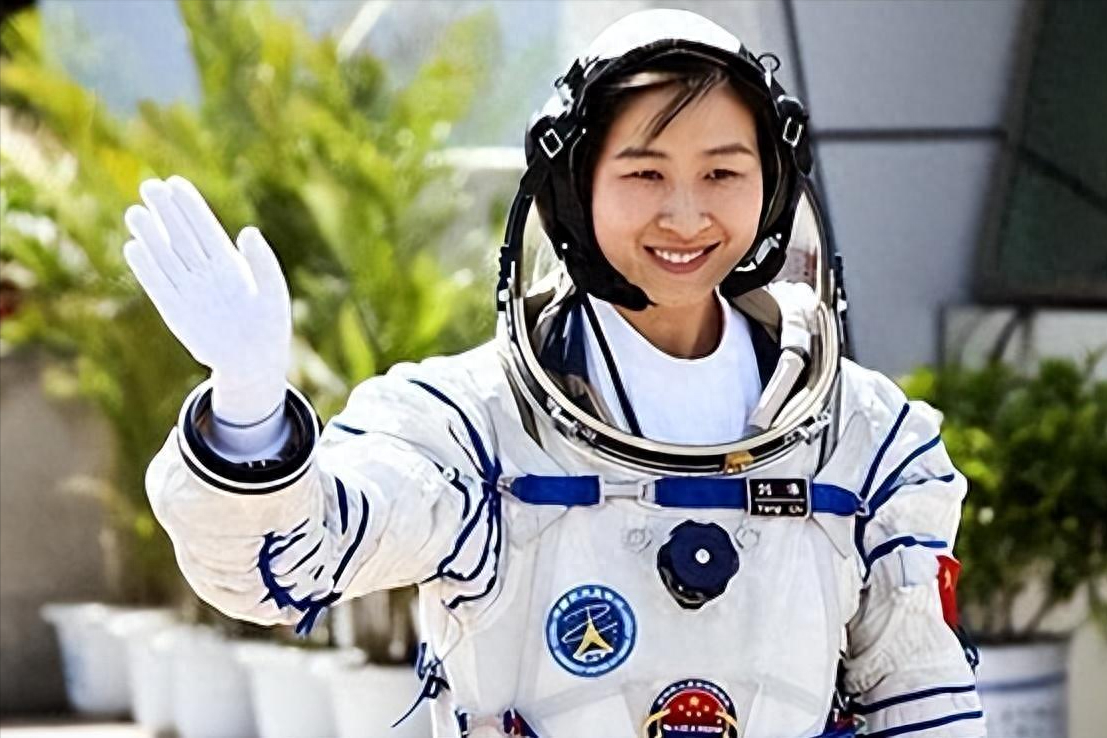女宇航员刘洋生育图片