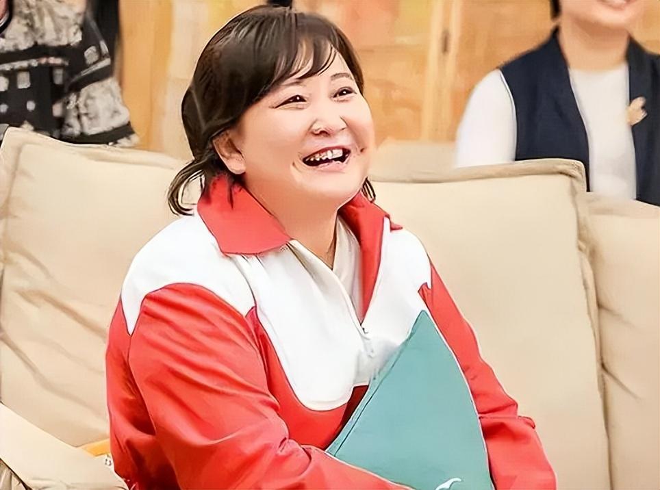 40岁的贾玲给娱乐圈的演员们提了个醒