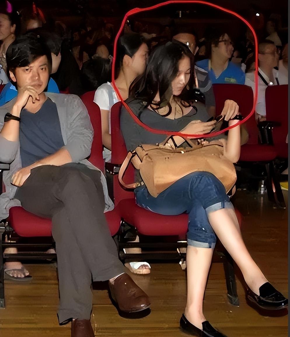 不生孩子李健结婚19年后与妻子的二人世界依旧很甜蜜