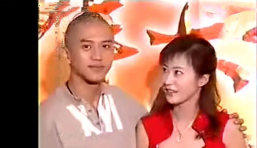 回顾郝蕾两婚两离带着双胞胎儿子生活43岁才学会跟父亲和解