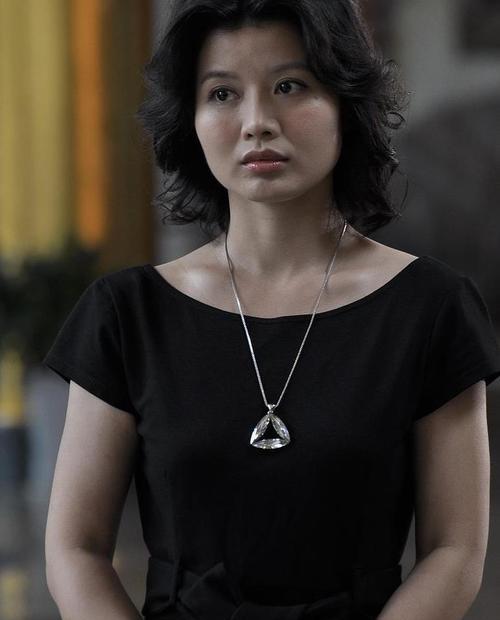 回顾程愫花21年捧红丈夫遭抛弃为儿子不愿再婚今完美逆袭