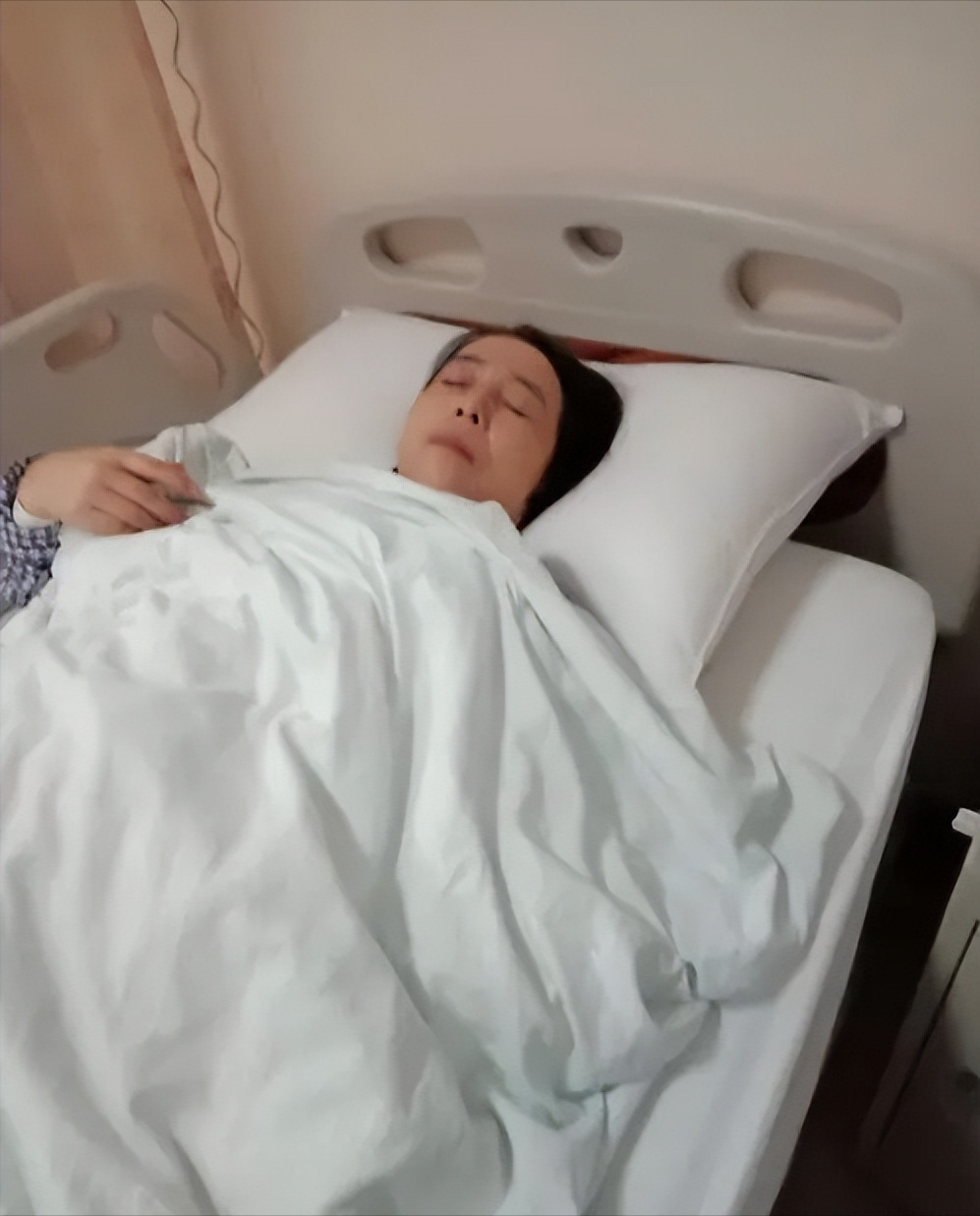 回顾相差15岁的师徒情15岁东北男孩到北京闯荡小伙悉心照顾