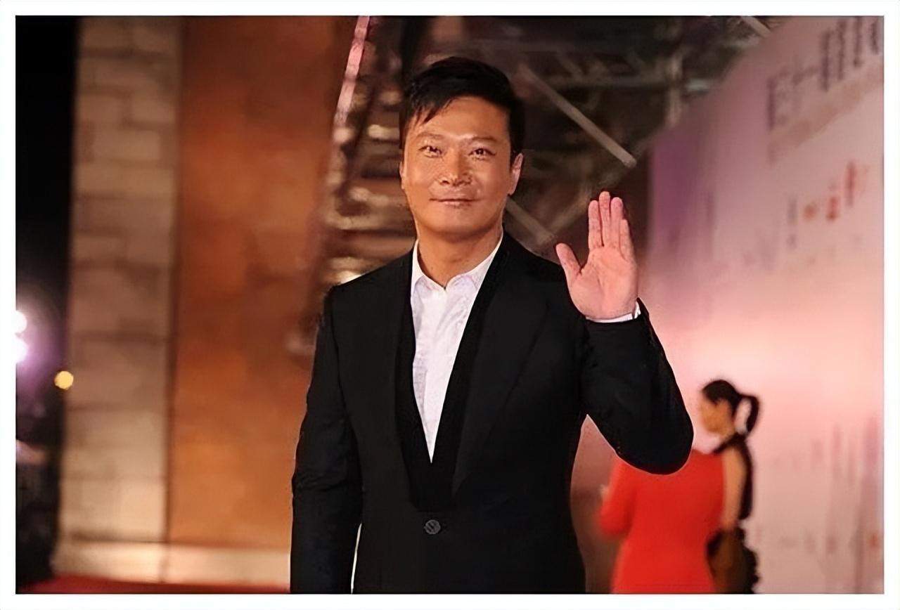 回顾钱嘉乐被誉为武替天花板迎娶小10岁富家女今成人生赢家