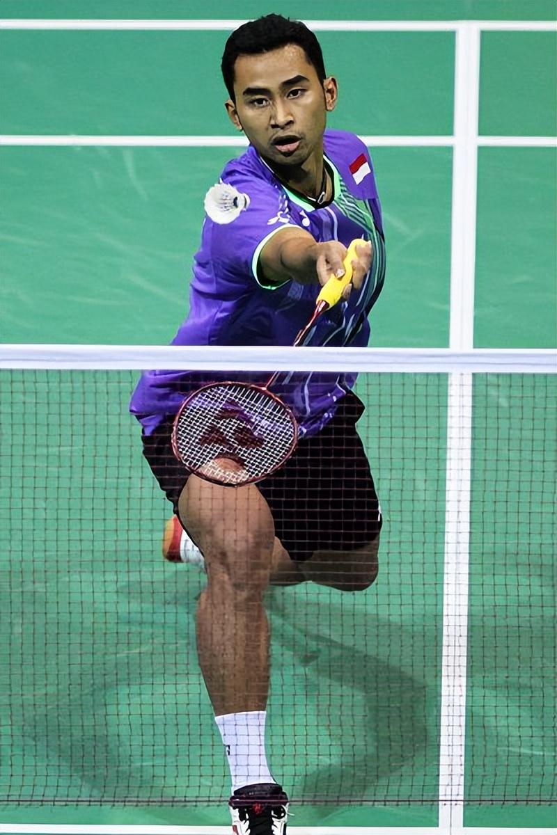 羽坛三剑客熊国宝为吃饱饭打羽毛球离婚又再婚现状如何