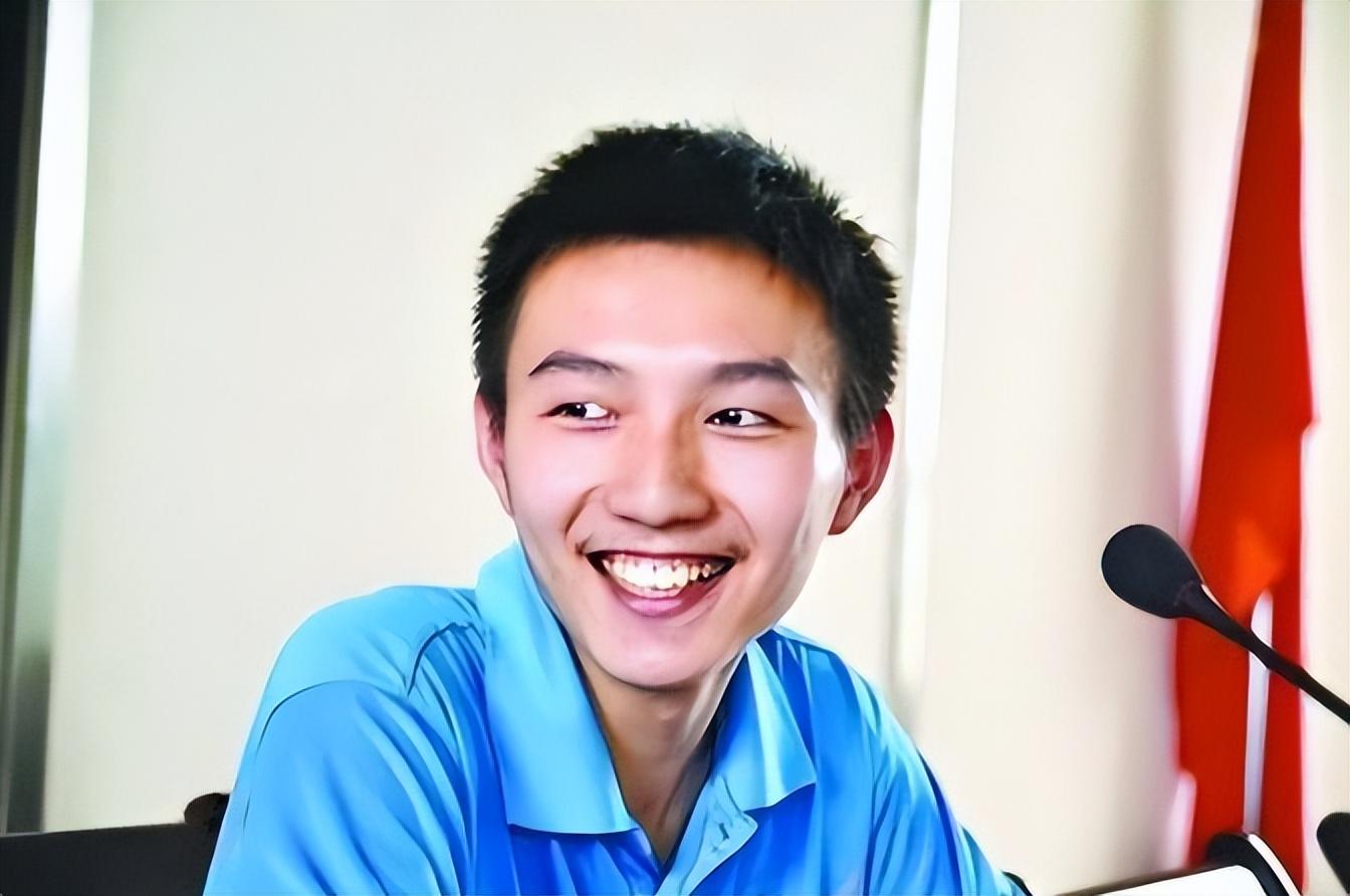 贺维艺虽然好学,但却没有那种书呆子气.