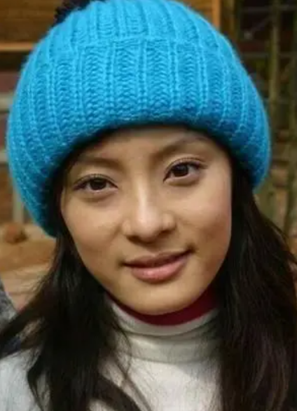 回顾孙俪怨恨父亲和继母无法割舍姐妹情谊泪水中与父亲和解