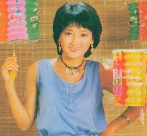 回顾看破红尘的6位女星个个美若天仙红透半边天却出家当了尼姑