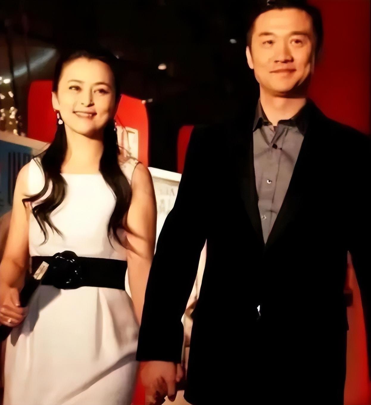 回顾黄志忠为了柯蓝和结婚13年的妻子离婚结果竹篮打水一场空