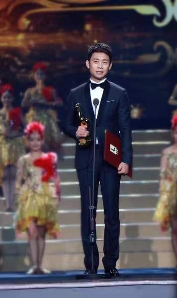 回顾张译照顾植物人初恋女友十年二婚的妻子对我表示支持