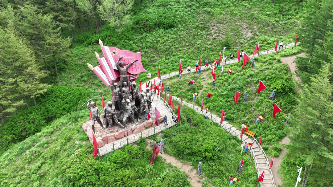 天高云淡六盘山春游赏花浪固原