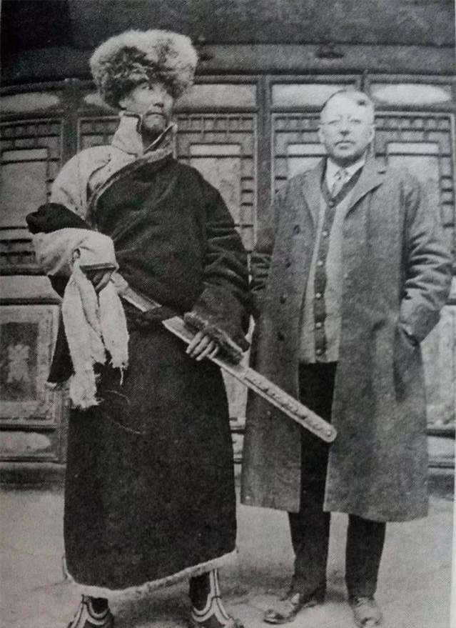 1935年我军长征刚出草地就喜获40万斤粮食2000斤盐谁给的