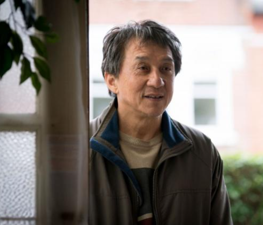 成龙断崖式衰老白发苍苍尽显老态网友泪目我不能接受