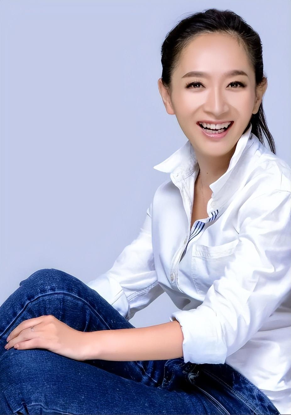 回顾王芳一个人产检带娃一个人做手术却说自己婚姻很幸福