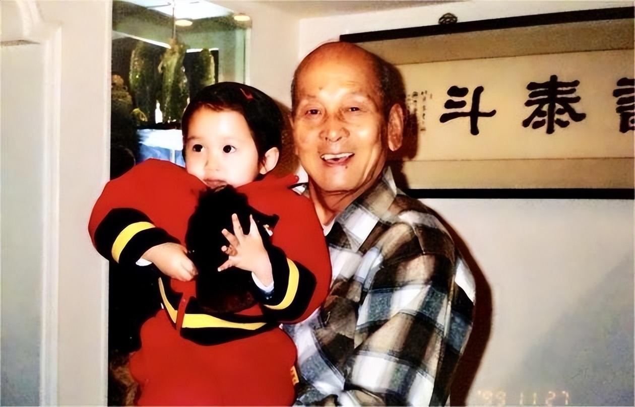 回顾3位女星的背景一个比一个强大韩雪朱珠还有一个想不到