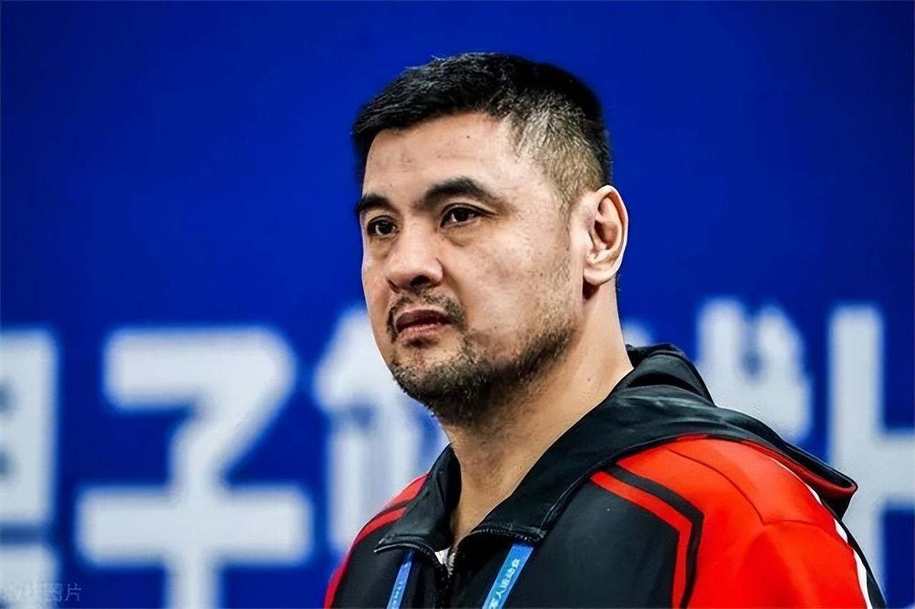 回顾刘玉栋被授大校军衔待遇如何薪水感人即将被王治郅超越