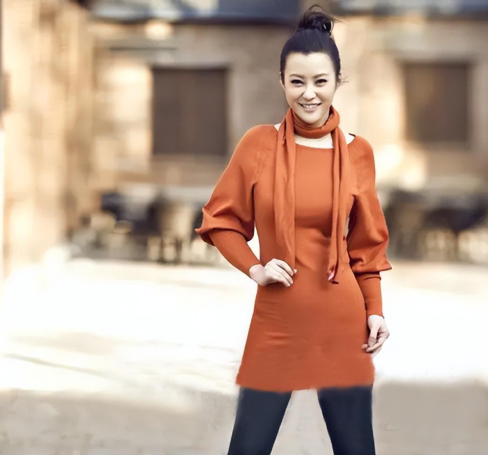 回顾郝蕾两婚两离带着双胞胎儿子生活43岁才学会跟父亲和解